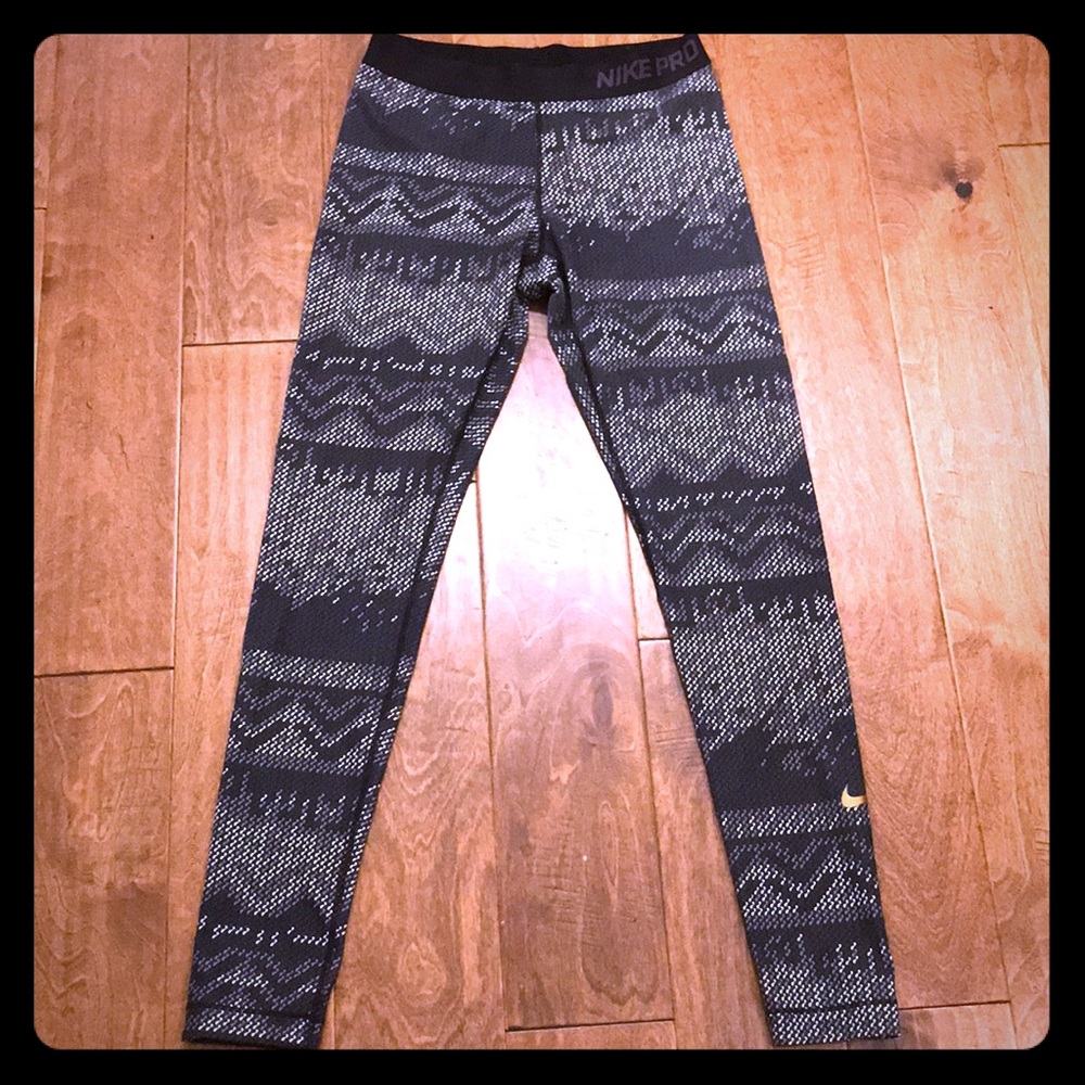M black Nike Pro tights/workout pants fleece lined